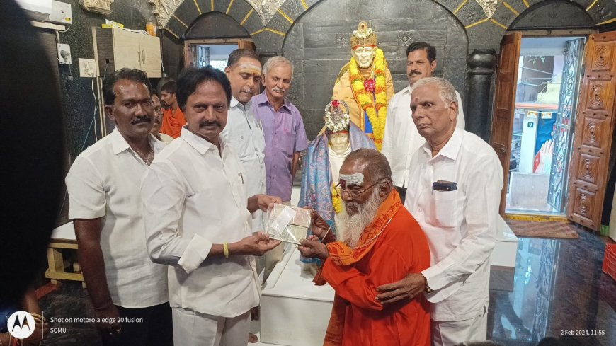 యాచకుడే దాతగా మారి రూ 1 లక్ష విరాళం