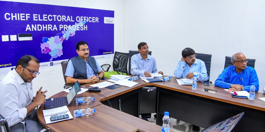 స్థానిక చట్టాలు, అనుమతుల మేరకు రాజకీయ ప్రకటనలు