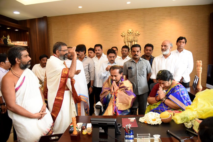 సీఎం ముఖ్య కార్యదర్శిగా పదవీ బాధ్యతలు చేపట్టిన ఎం. రవిచంద్ర