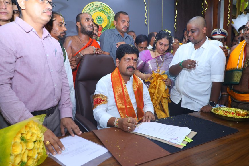 గనులు, ఎక్సైజ్ శాఖలు పూర్తిస్థాయిలో ప్రక్షాళన మంత్రి కొల్లు రవీంద్ర