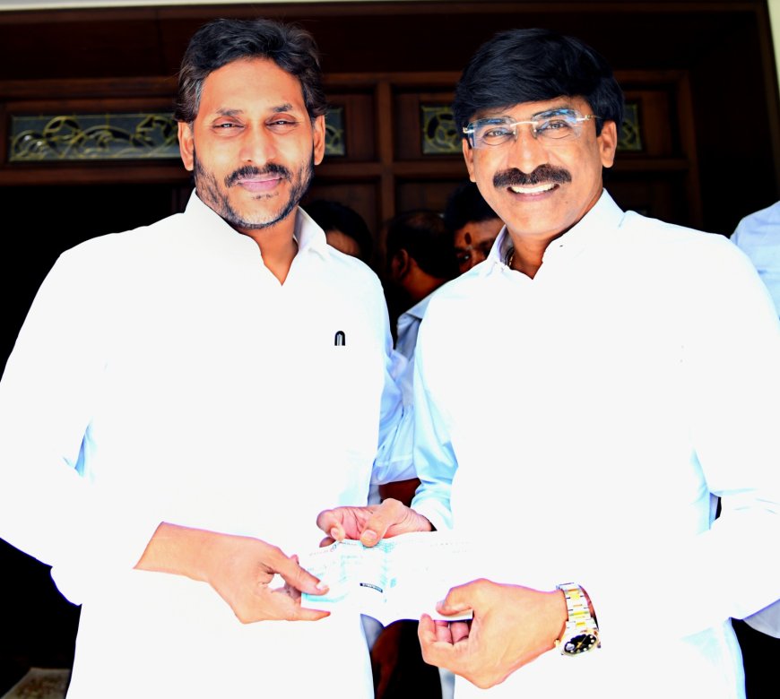 వరద బాధితులకు కావలి మాజీ ఎమ్మెల్యే రామిరెడ్డి ప్రతాప్ కుమార్ రెడ్డి 10 లక్షలు విరాళం