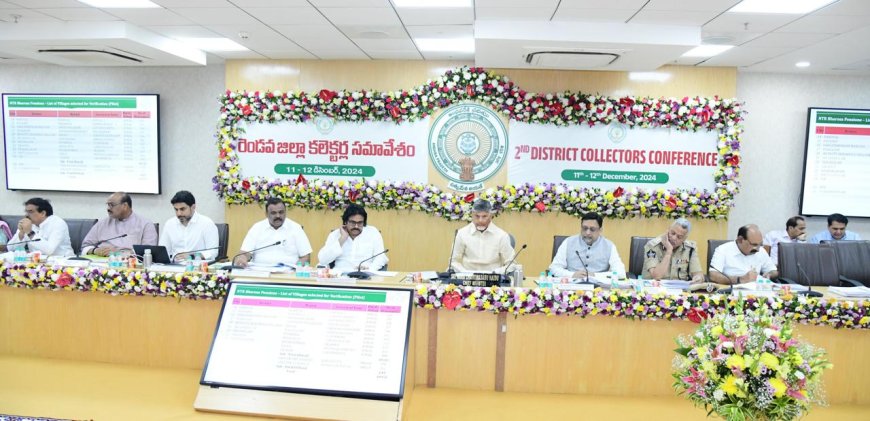ప్రతి జిల్లాలో ఎన్ని ఉద్యోగాలు కల్పించామనేది ప్రాతిపదికగా జిల్లా కలెక్టర్లు పనిచేయాలి