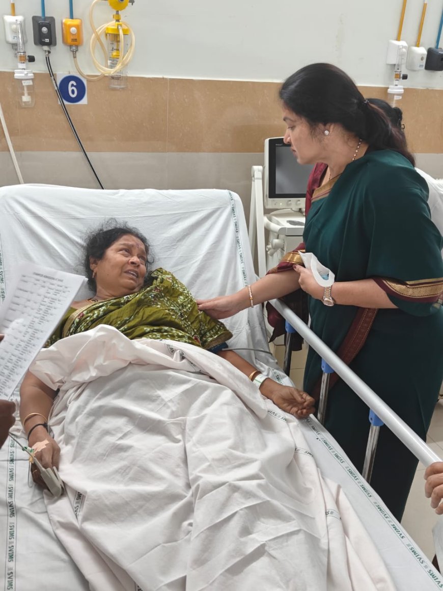 తొక్కిసలాట బాధితులను పరామర్శించిన ఎమ్మెల్యే ప్రశాంతి రెడ్డి