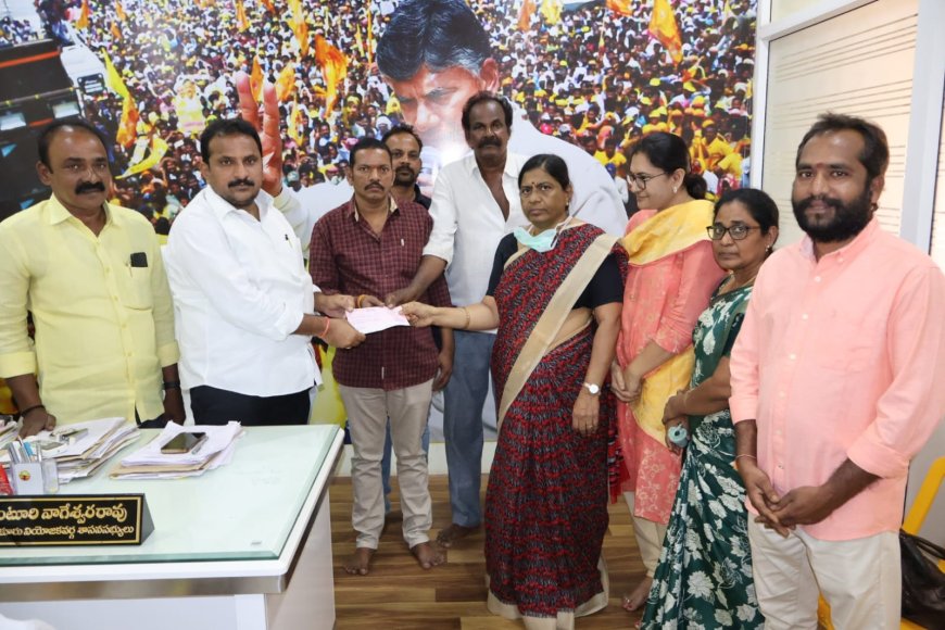 కందుకూరు ప్రభుత్వ ఏరియా వైద్యశాల అభివృద్ధికి రూ 1 లక్ష విరాళం