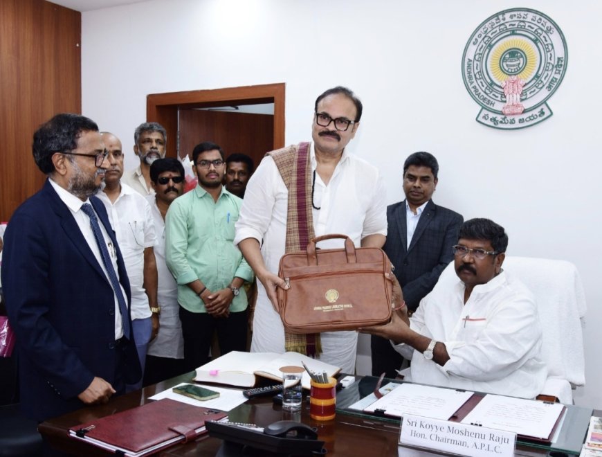 5గురు ఎమ్మెల్సీల ప్రమాణ స్వీకారం