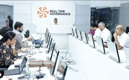 ఆర్టీజీ సెంటర్ నుంచి  మోంథా  తుఫానుపై సీఎం చంద్రబాబు నాయుడు మరోసారి సమీక్ష