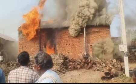 చుండిలో  రెండు  పొగాకు బ్యారన్  లు దగ్ధం