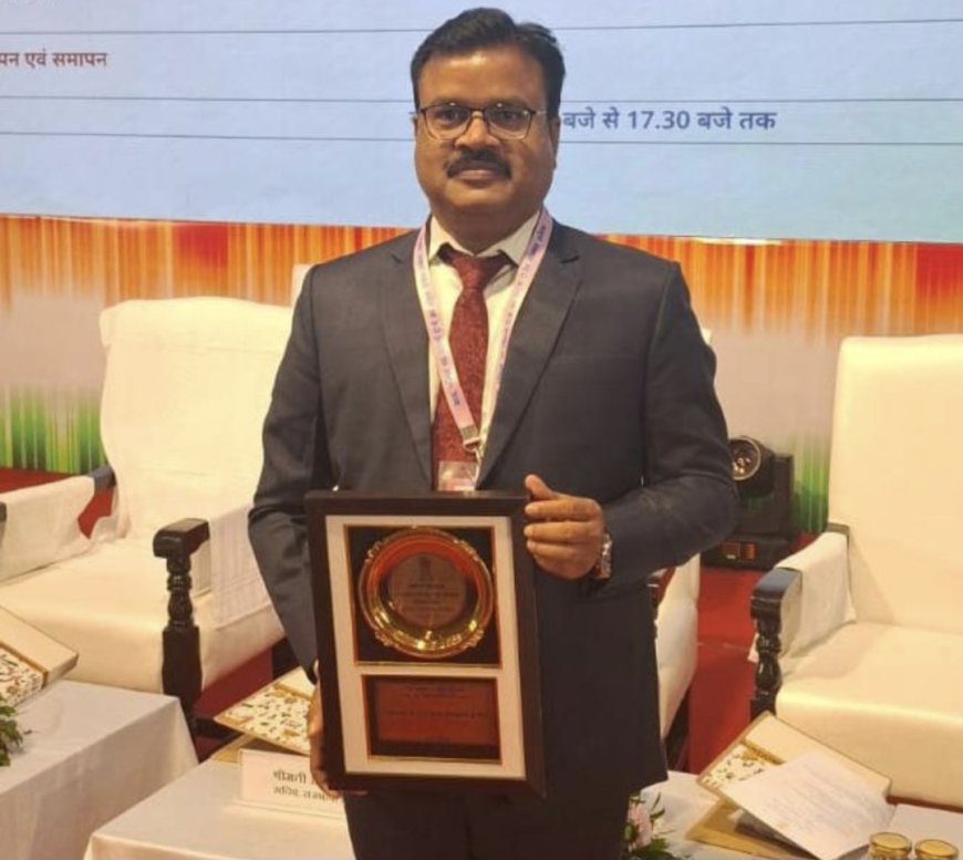 కేంద్ర భాషా విభాగంలో  ప్రధమ బహుమతి  అందుకున్న  కందుకూరు కేంద్రీయ విద్యాలయం ప్రిన్సిపాల్