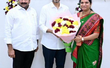 కందుకూరు శాసనసభ్యులు  ఇంటూరి  నాగేశ్వరరావు కుటుంబానికి ఆత్మీయ విందు ఇచ్చిన లోకేష్