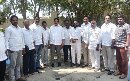 కనిగిరిలో  అంబేద్కర్ విగ్రహం ఏర్పాటుకు  మాజీ ఎమ్మెల్యే కదిరి బాబురావు1,0,1116 విరాళం