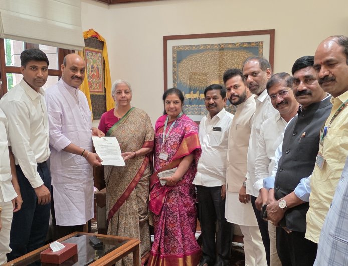 ముడి పొగాకుపై జీఎస్టీ  40 శాతం నుంచి  28 శాతానికి  తగ్గించాలి